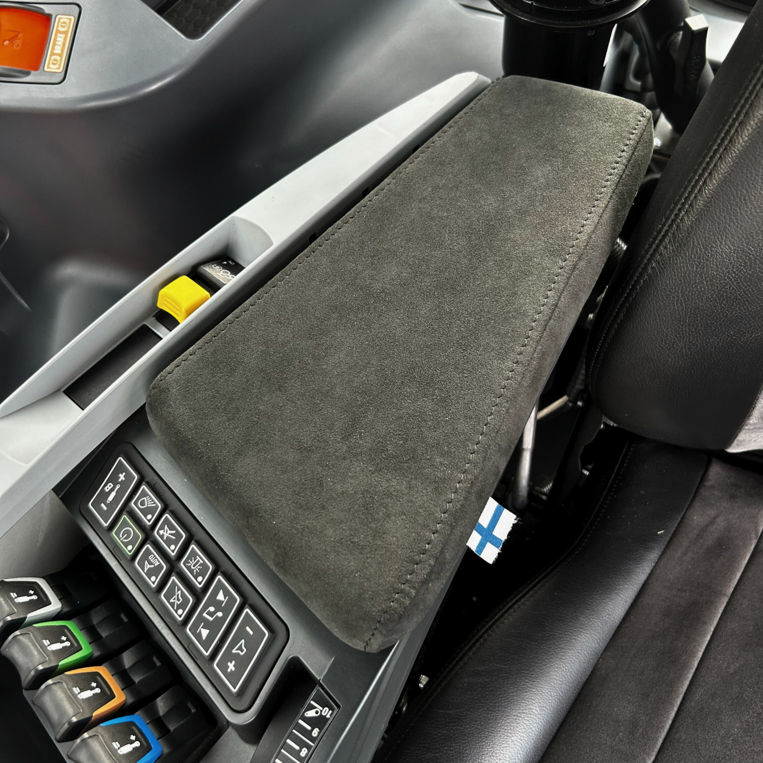 ALV1 - Almohadilla reposabrazos VALTRA